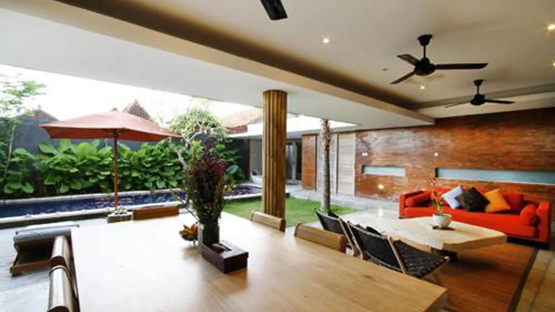 The Grove Bumbak Villa Kuta   Kuta (Bali)